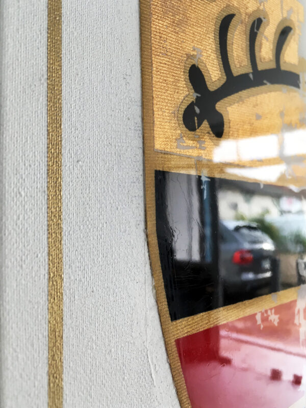 Mod/001 - The Worn Gold Porsche's Emblem